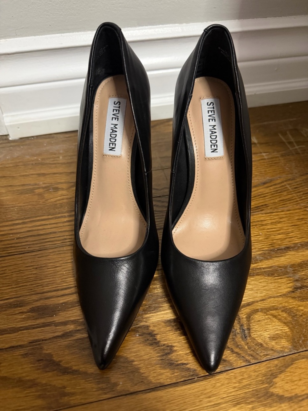 Steve Madden Black Pointed Toe Leather Pumps